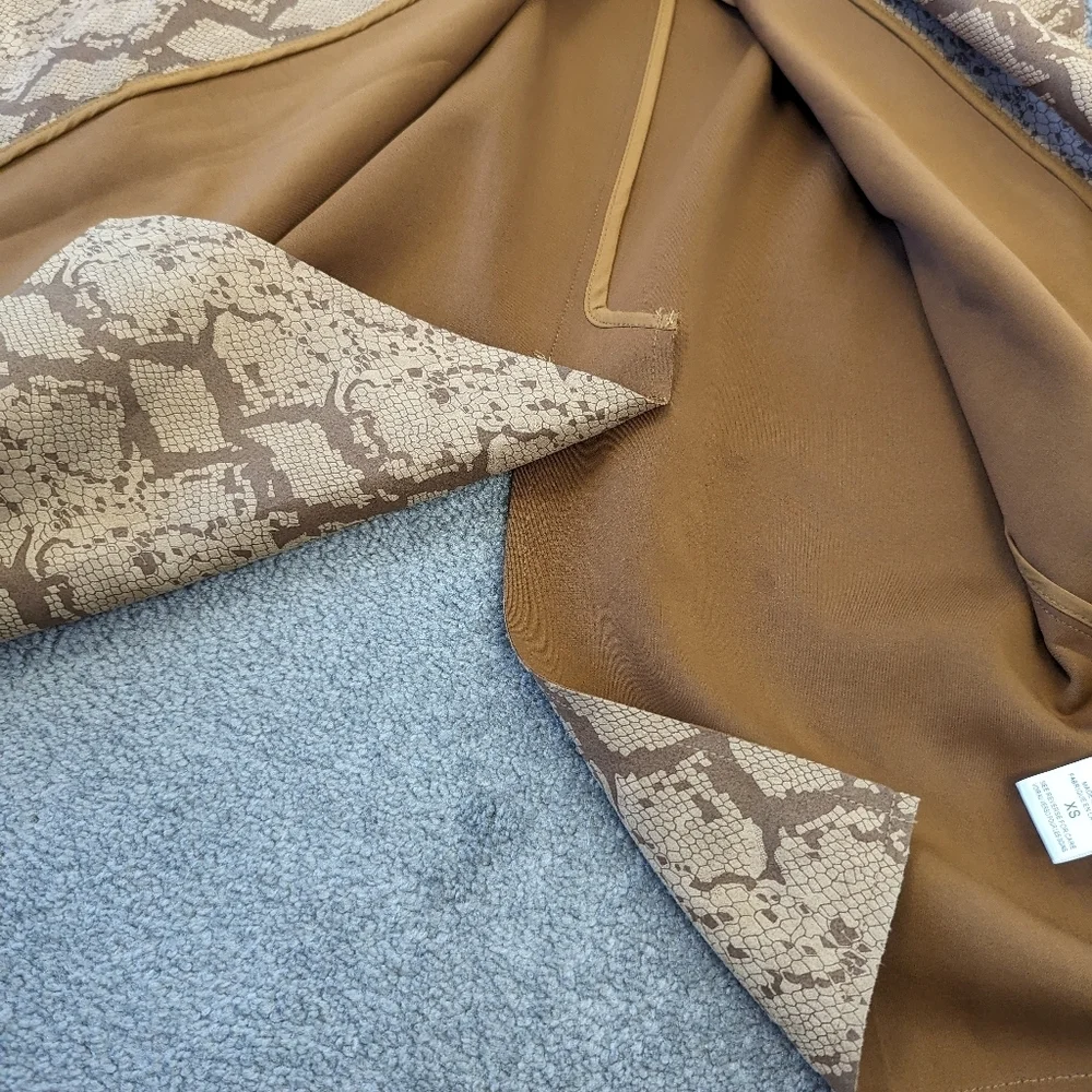 LUCY PARIS Chloe Exotic Snake Print Trench Coat - Extra Small - Chic and Edgy - Picture 12 of 13